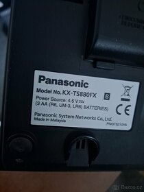 Stolní telefony Panasonic KX-TS880FX a Siemens - 2