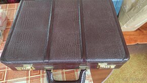 NOVY KUFRIK DIPLOMATICKY - 2