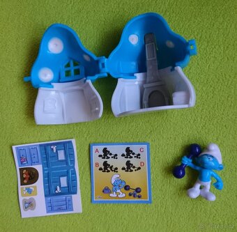 Kinder figurka - Maxi-Šmoulí domeček vč. BPZ - 2