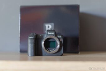 Canon EOS R - 2