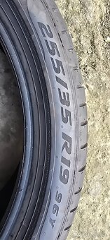 1x Pirelli 255/35 R19 - 2