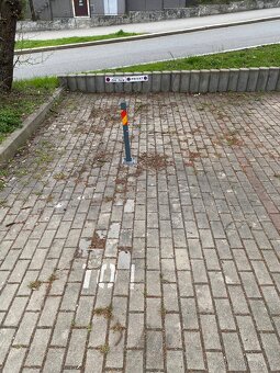 Praha - parking u Motola - 2