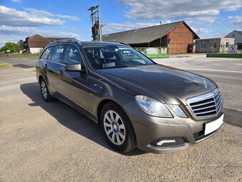 Mercedes Benz E 220 CDI Avantgarde 2010 - 2