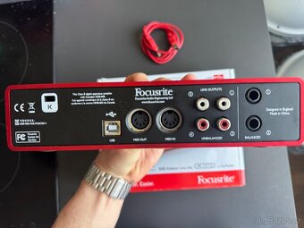 Zvuková karta Focusrite 2i4 2nd gen - 2