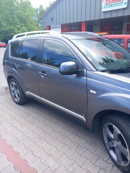 mitsubishi  oukledr 2,0 dcti 103 kw.  cena 86000kč, - 2
