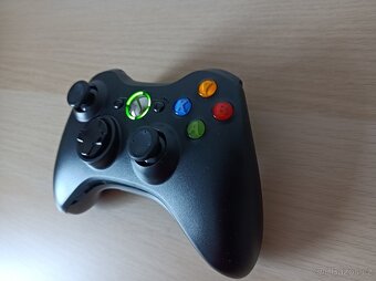 Ovladač na Xbox 360 - 2