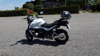 BMW R1200R najeto jen 6000km 2014 ČR - 2