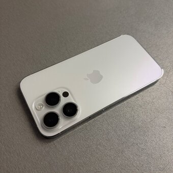 iPhone 14 Pro 128GB silver, jako nový, záruka 12 měsíců - 2