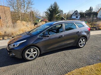 KIA Cee´d Combi SW JD 1,6 GDi Exclusive šedá metalíza 2012 - 2