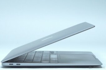 ZÁRUKA/Macbook Air 13.3"/I3 1.1GHZ/8GB RAM/256GB SSD/CZ - 2