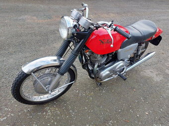 Norton Comando 750 - 2