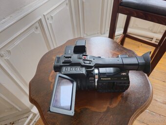 Prodám videokamera Panasonic HC-X1000 4K Ultra HD - 2