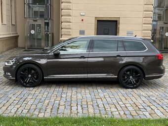 VOLKSWAGEN PASSAT 2.0TDI 176kW 4x4 • VIRTUAL • HUD • FULL - 2