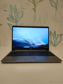 HP 250 G8 I3-1115G4/8 GB Ram/256 GB SSD - 2