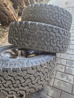 Prodám pneu 245/70 r16 - 2