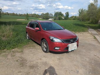 Kia Ceed SW RV 2010 - 2