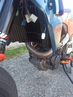 KTM 690 SMC R 2024 - 2