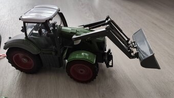 Traktor s vlečkou na dálkové ovládání - 2