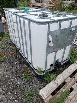 IBC nádrž 1000l - 2