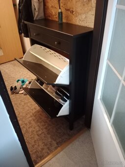 Věšák a botník - 2