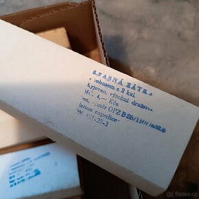 Staré vinné zátky - 2