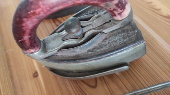 Staré žehličky - 2