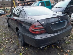Mercedes-Benz E220S CDI manuál - díly - 2