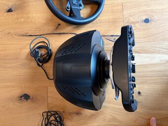 Trustmaster T300 GT edition a Thrustmaster Ferrari SF1000 - 2