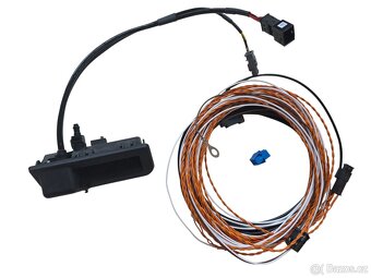 Zpětná Kamera ŠKODA s aktivními trajektoriemi - 2