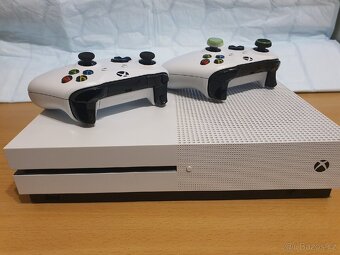 Xbox One S CD-ROM - 2