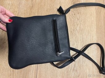 Malá kabelka crossbody - 2