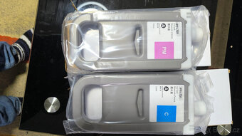 Canon ImagePROGRAF iPF-8000s - 2