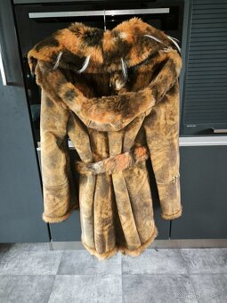 Dámský kabát s kožíškem - 2