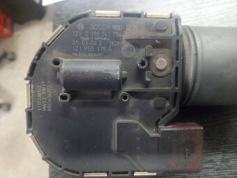 Motorek stěračů - 2