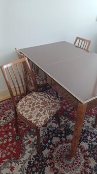 Stůl a židle - 2