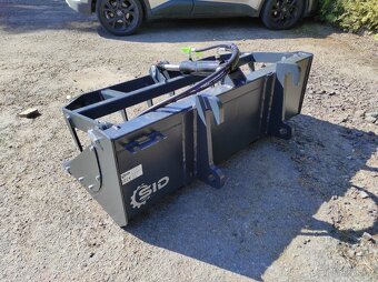 Lopata s hydraulickým přidržovačem - 2