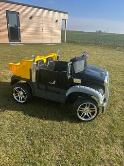 Elektrické autíčko Mack - 2