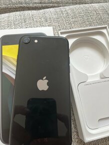 Apple iPhone SE 2020 - 2