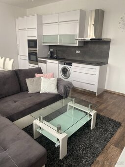 Pronájem bytu 2+kk, 52 m², Holice u Pardubic - 2