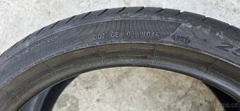 1x Pirelli P Zero 255/35 R19 - 2