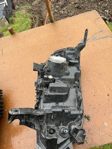 Xenony Renault Alaskan - 2