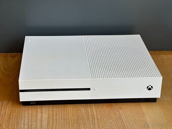 Xbox One S 500GB + ovladač + kompletní krabice, TOP - 2