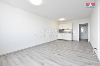 Pronájem bytu 1+kk, 30 m², Hradec Králové, ul. tř.E.Beneše - 2