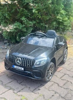Elektrické auto Mercedes BENZ 4x4 - licence. - 2