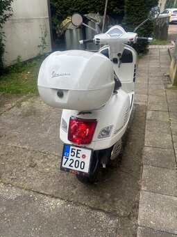 Vespa GTS SUPER 300 - 2