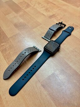 Apple Watch SE GPS, 40mm vesmírně šedé hliníkové pouzdro - 2