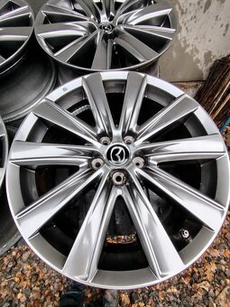 ALU originál Mazda CX5 5x114,3 R19 ET45 7,5J střed 67mm - 2