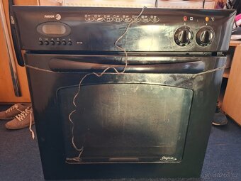 Vestavná trouba a skloker varná deska - 2