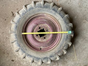 2 ks kola na traktor - 2