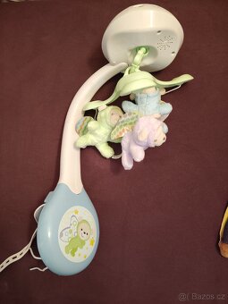 Kolotoč nad postýlku - 2